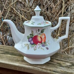 Johnson Brothers Fresh Fruit Tea Pot